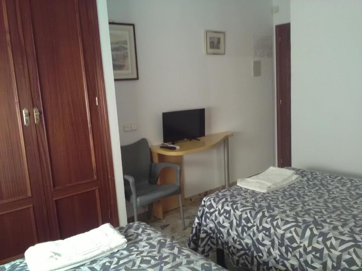Hostal Restaurante El Cazador Nuévalos Екстериор снимка