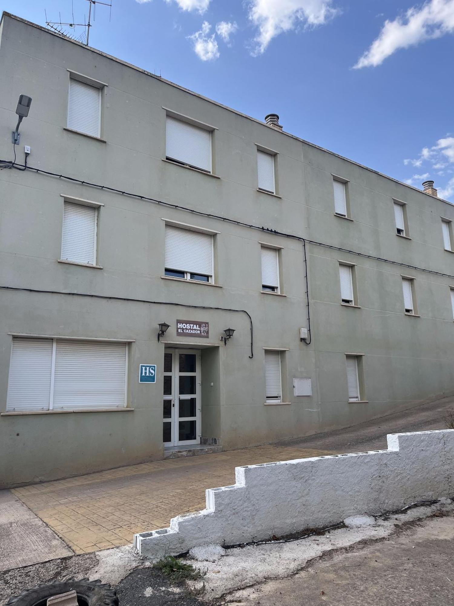 Hostal Restaurante El Cazador Nuévalos Екстериор снимка