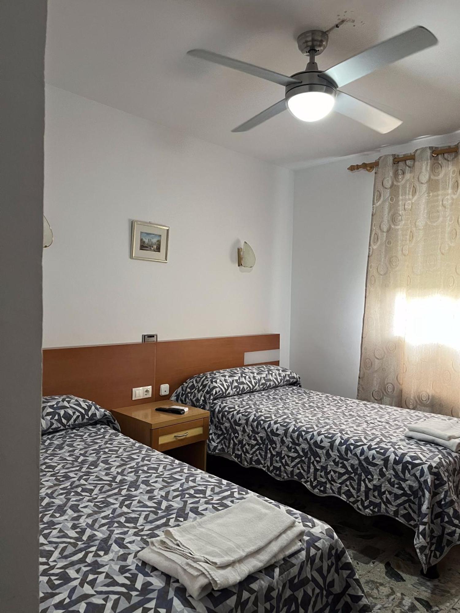 Hostal Restaurante El Cazador Nuévalos Екстериор снимка